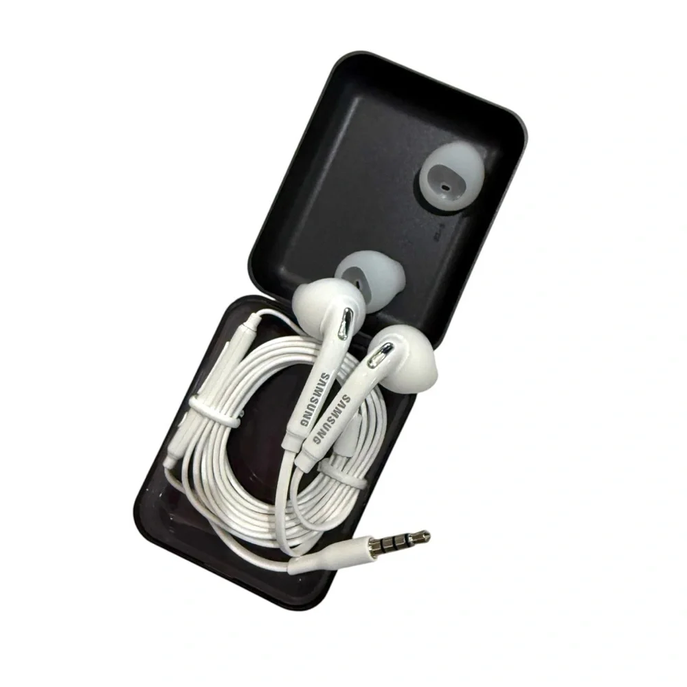 Samsung White Earbuds with Black Case